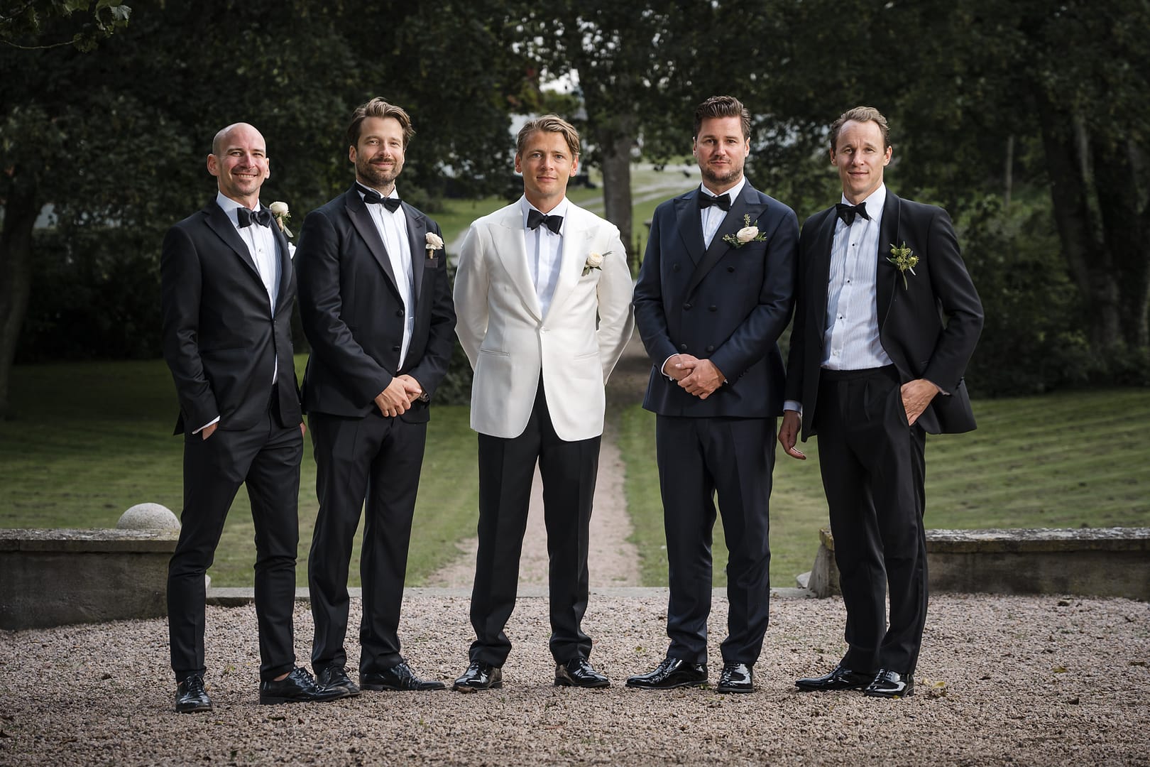 Bröllop på Österlen: gruppbilder. Av bröllopsfotograf Österlen