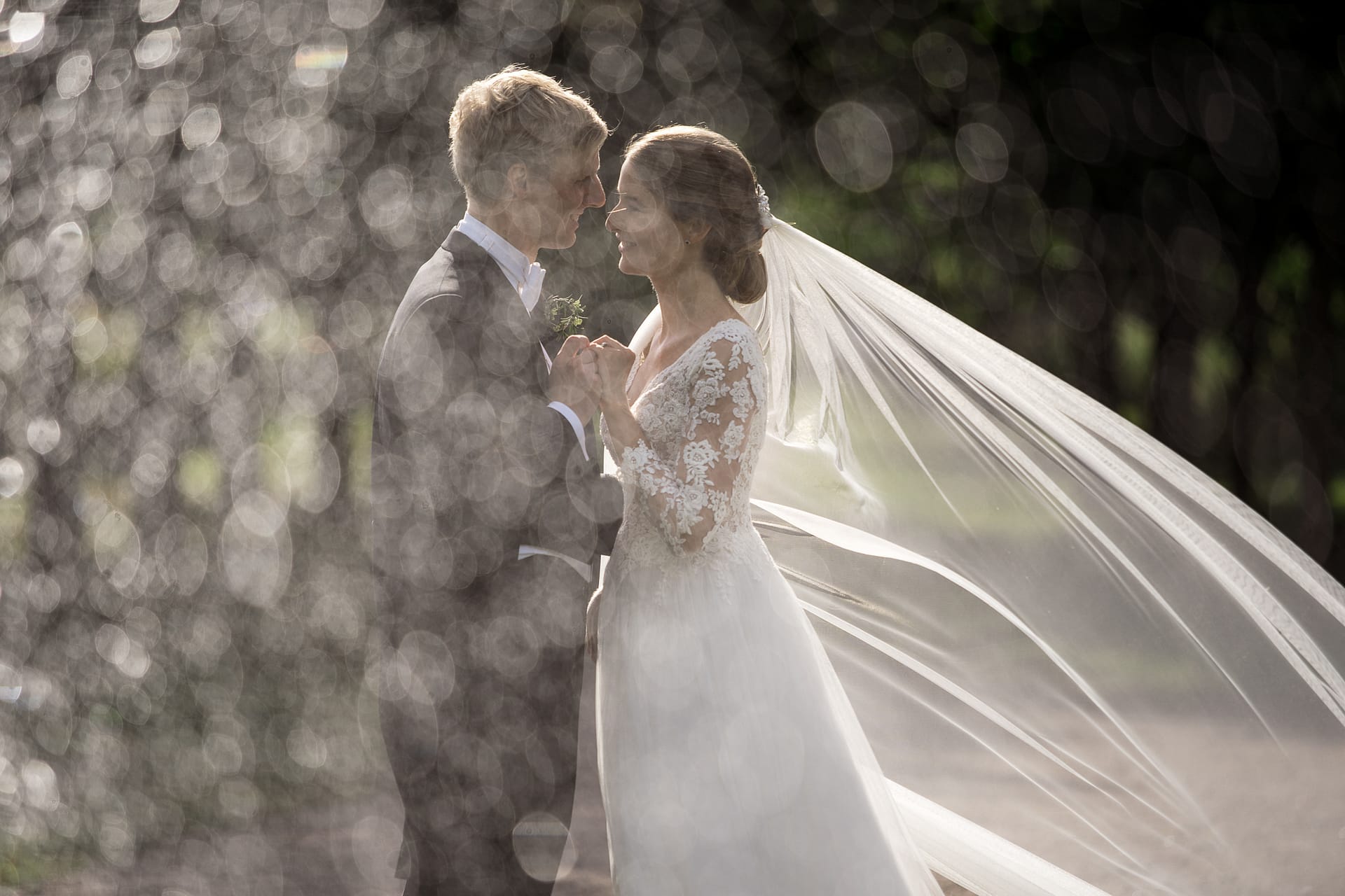 Bröllop på Övedskloster av Bröllopsfotograf Skåne